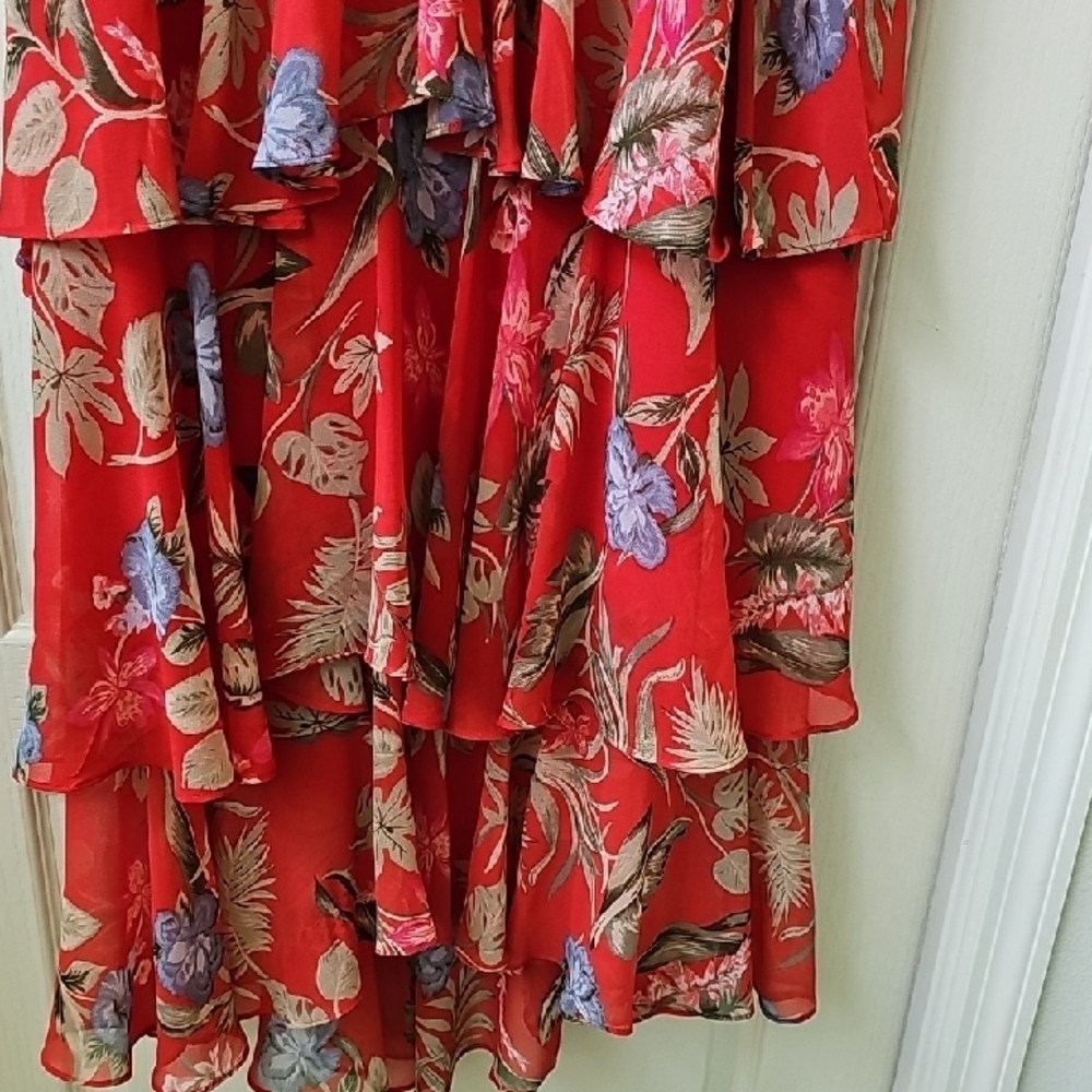 Wayf Red Floral Ruffle Blouse - Picture 4 of 10